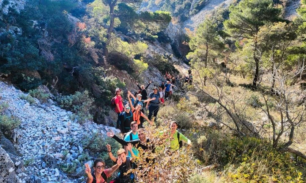 Τραυματισμός 50χρονης σε πεζοπορία στην Πάρνηθα - Μεταφέρθηκε με ασθενοφόρο στο ΚΑΤ